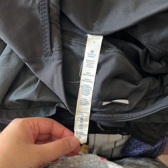 Lululemon Athletic Short with Built-In Spandex - Black (4) - Picture 4 of 4